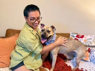 Rainie Baby the pocket sized Pittie lady loves to play with the littles! thumbnail 2